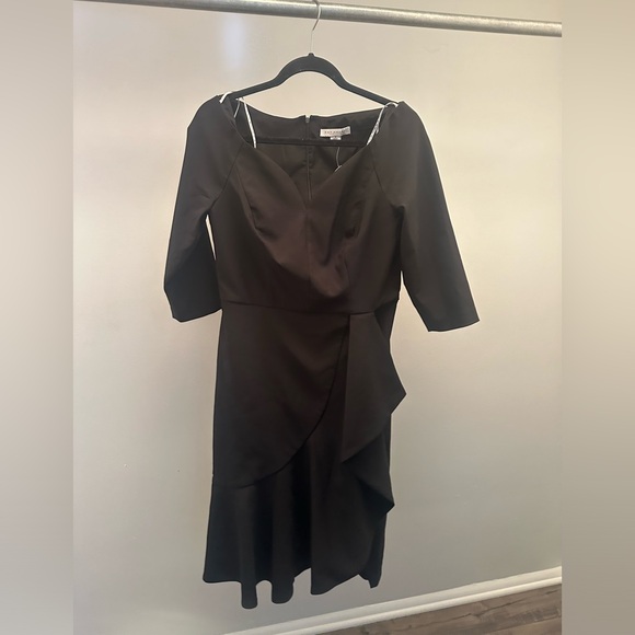 Dress - Picture 1 of 6